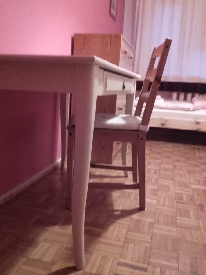 Apart Posen